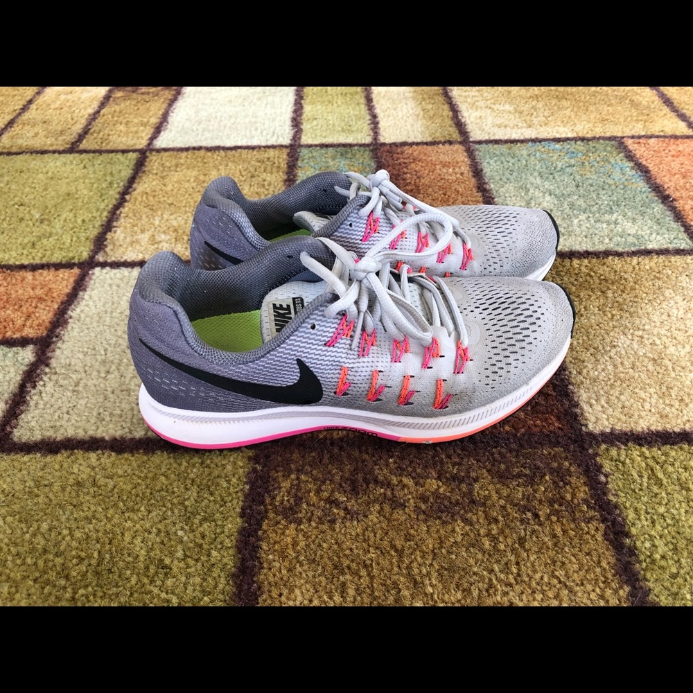 Nike Tennis Shoes / Sneakers Size 8.5